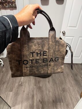 Marc Jacobs Distressed Brown Leather medium tote